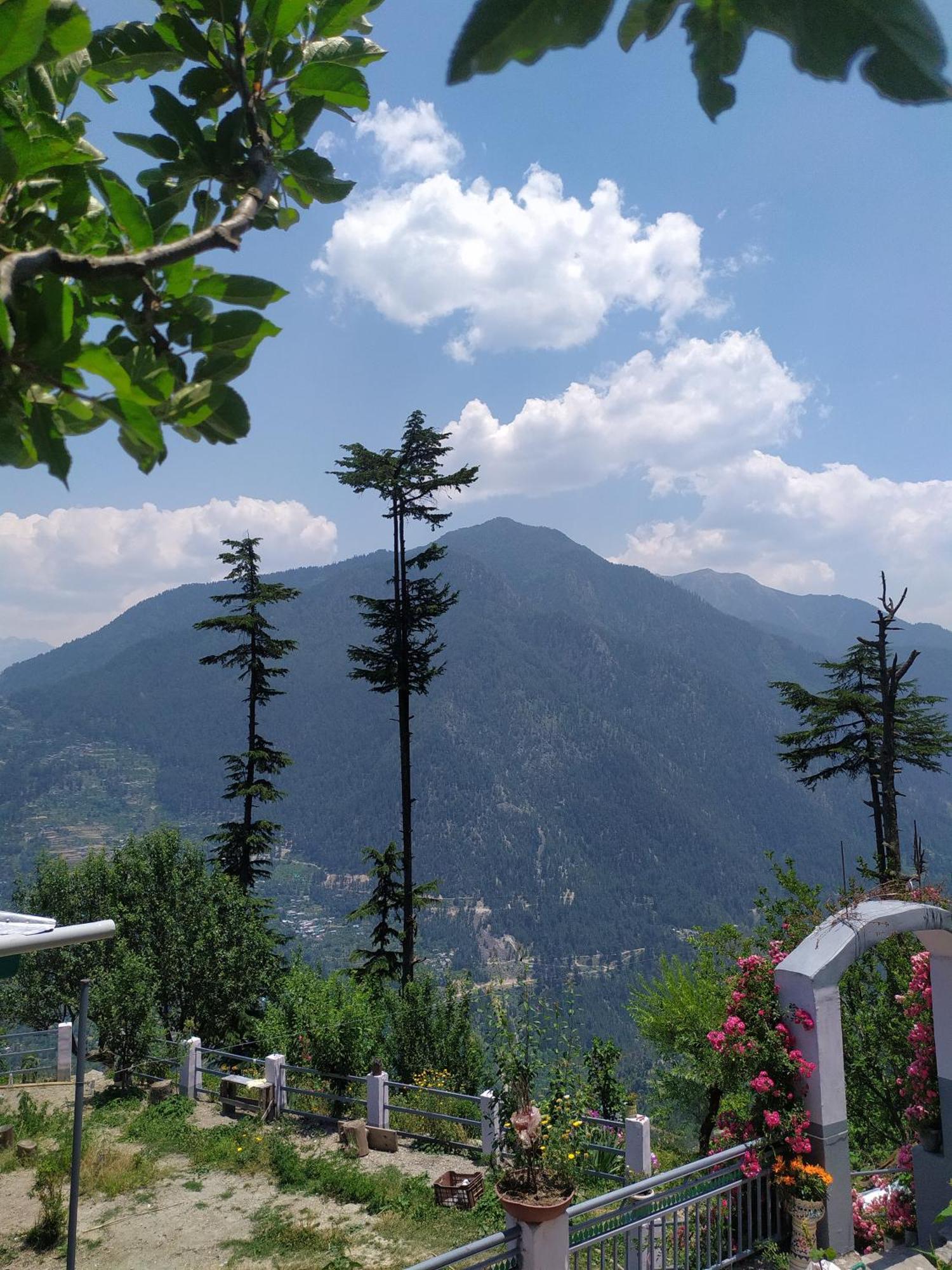 Mountain Eyrie Hotel Banjār Exterior foto
